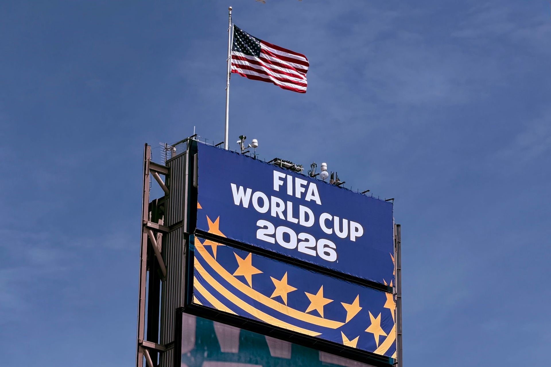 Raskin nõuab FIFA-lt teavet kõigist rahaülekannetest ja kingitustest Trumpile
