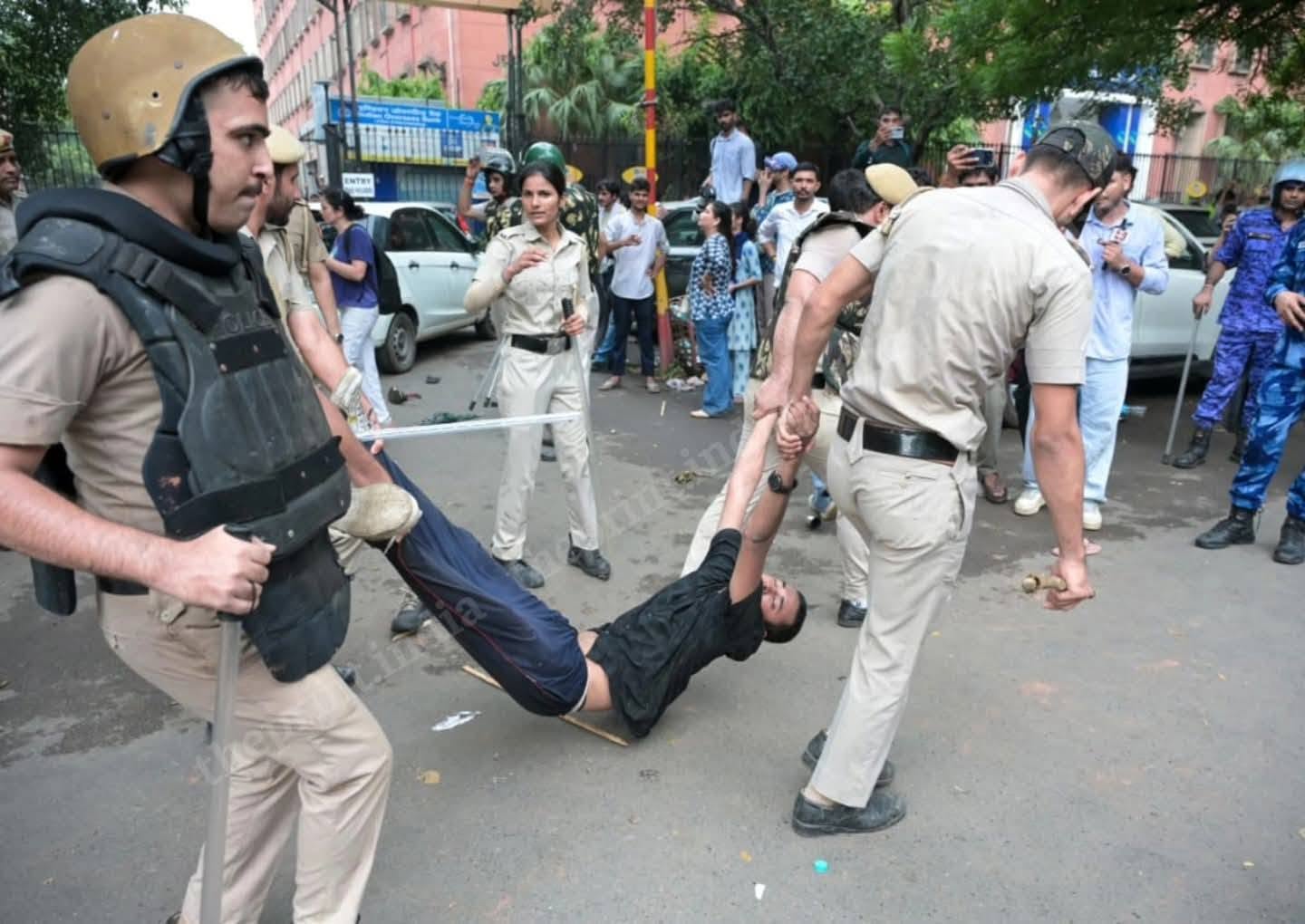 India's Modi government under growing pressure as 'cockroach' protests intensify