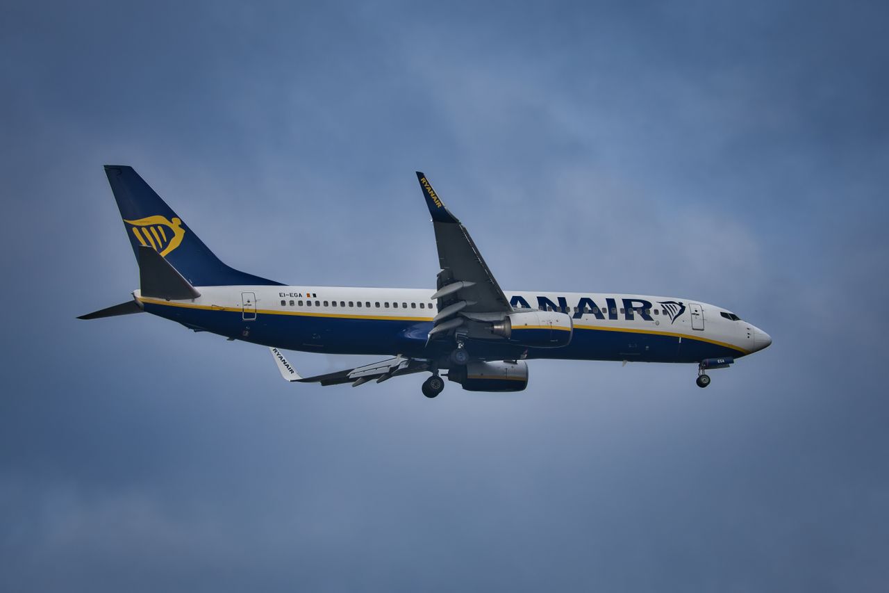 Ryanairi lennuki salongi augu tekitanud mootorilaba võis puruneda metalliväsimuse tõttu