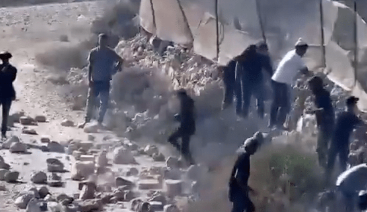 VIDEOS: Israeli settlers harass Palestinians in West Bank. US ambassador: Horrific act of terror
